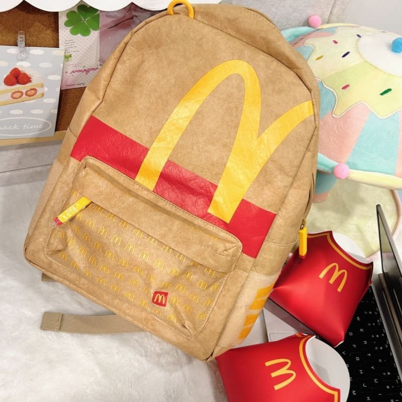 Mochila McDonald's Big Fries Daypack Modelo 2026 - Divertida, Estilosa, de Alta Capacidade - Moderna e na Moda - Present