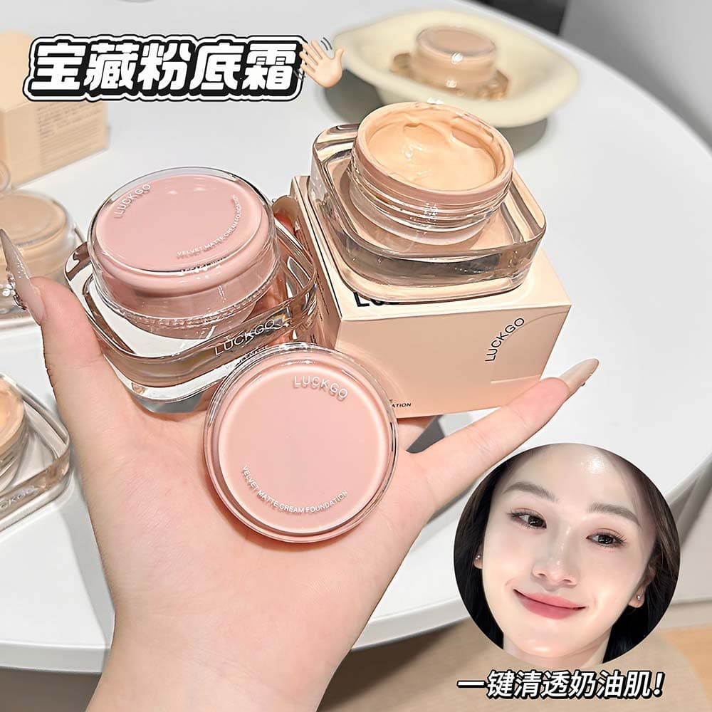 O Creme de Base Matte Velvet da LUCKGO é leve, natural, com efeito de foco suave, acabamento matte ao estilo coreano, di