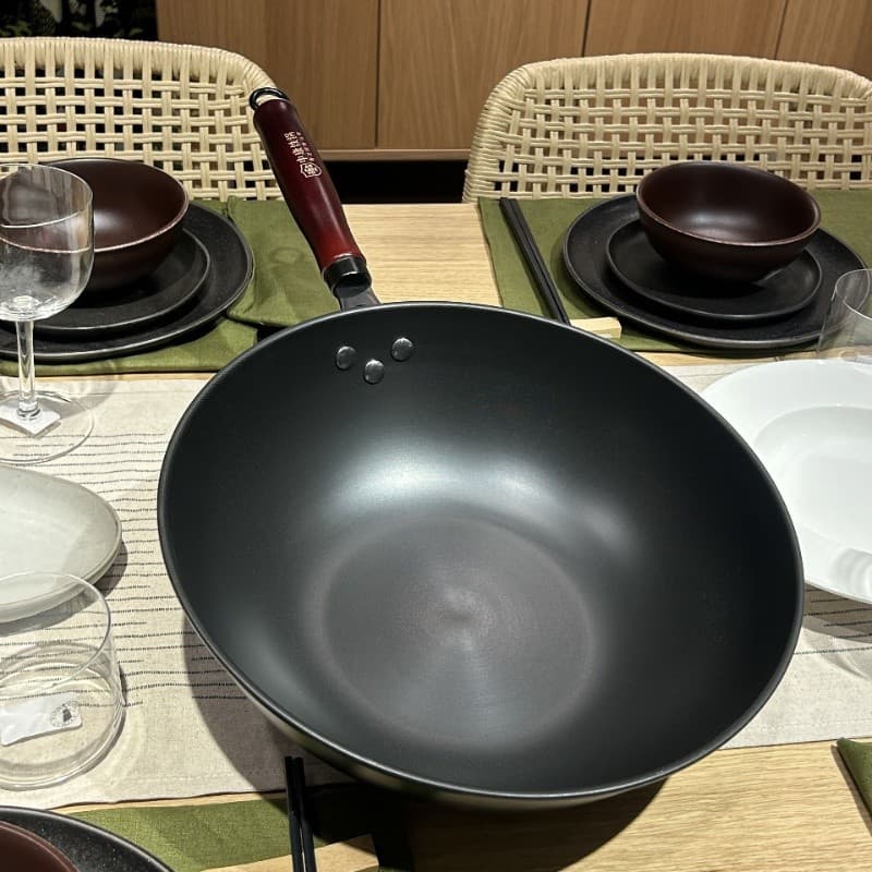 Zhongkang frigideira de ferro forjado não revestido, leve, não é fácil de enferrujar, panela de ferro à moda antiga, fog