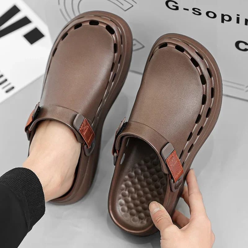 Men's Clogs Sandals Summer Holes Breathable Garden Home Sandals Fashion Outdoor Antiskid Sole Beach Slides Solid Color