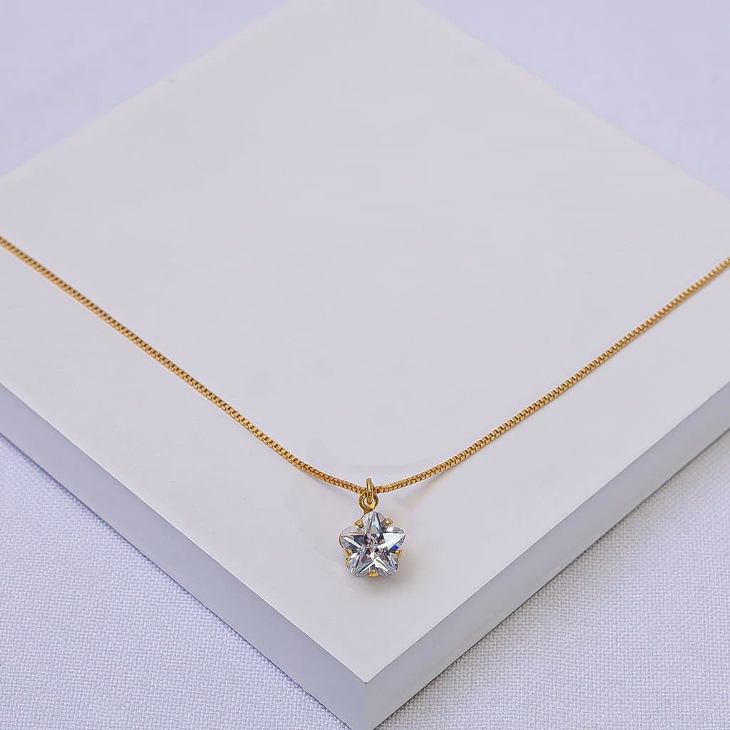 Colar Folheado a Ouro Ponto de Luz Estrela Zircônia