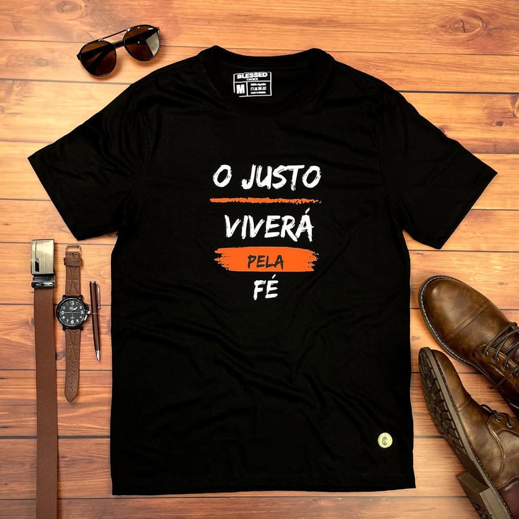 Camiseta Masculina Preta O Justo Viverá Pela Fé Regular Fit Algodão Premium Gospel Cristã Evangélica unissex