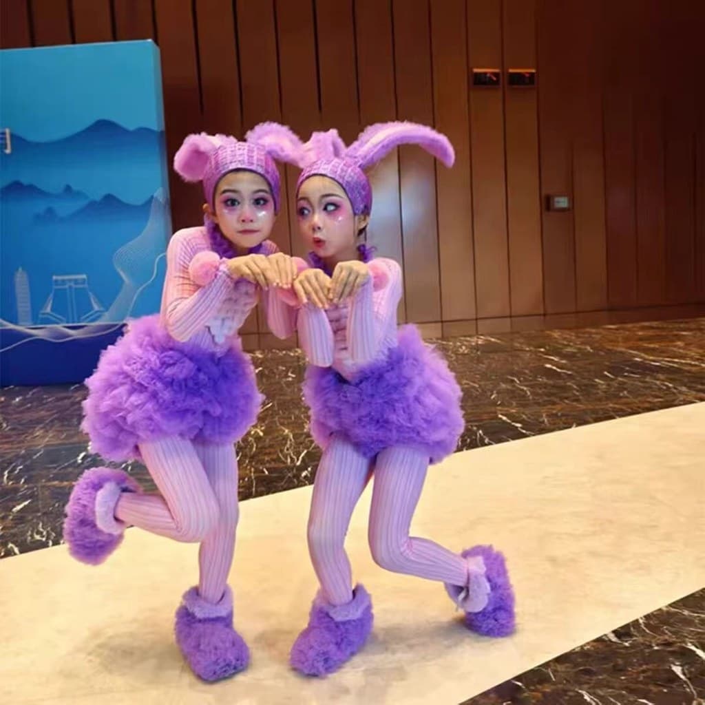 O treze anos estilo lótus escolhendo tartaruga coelho corrida traje de competição de dança infantil Animal coelho tartar