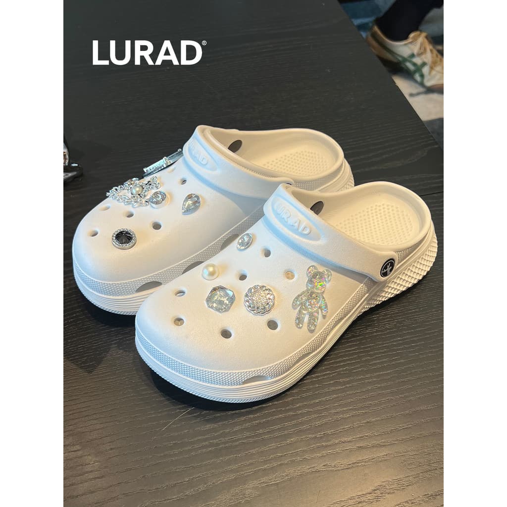 Buraco sapatos homens mulheres dos desenhos animados cristal urso sapatos flor acessórios Anti-deslizamento desodorante