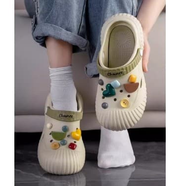 2024 novo estilo eva buraco sapatos femininos verão exterior usar sola grossa aumentada Anti-deslizamento influenciador