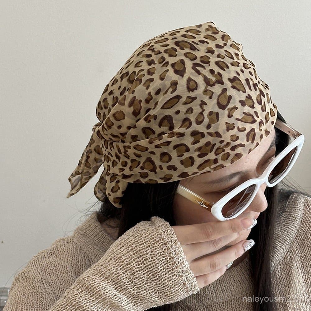 Lenço Quadrado com Estampa de Leopardo Spice Girls em Cetim Fino, Padrão Clássico, Moda Y2K