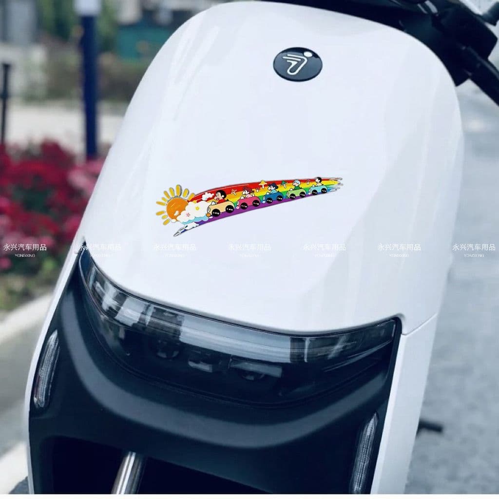 WZLQM711 arco-íris dopamina Crayon Shin-Chan carro elétrico corpo adesivo bonito Anime à prova dwaterproof água auto-ade