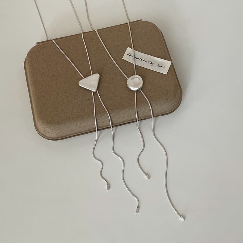 Simples nicho geométrico redondo triângulo Pull-out longo colar feminino ins temperamento All-match colar camisola corre