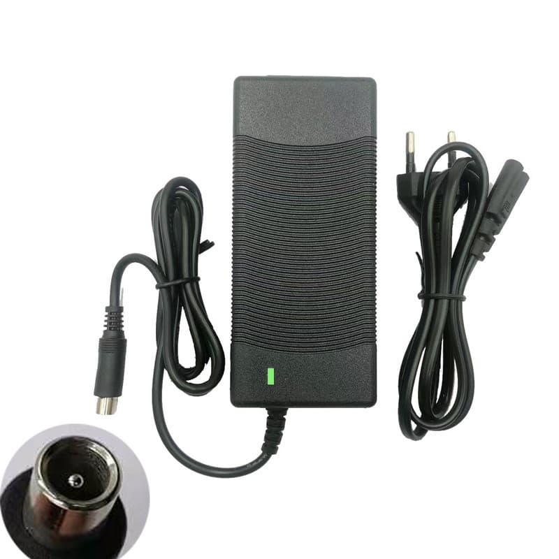 Fabricante de fonte 36V Carregador de bateria de lítio M365 Carro balanceado Veículo elétrico Carregador Universal de Sc