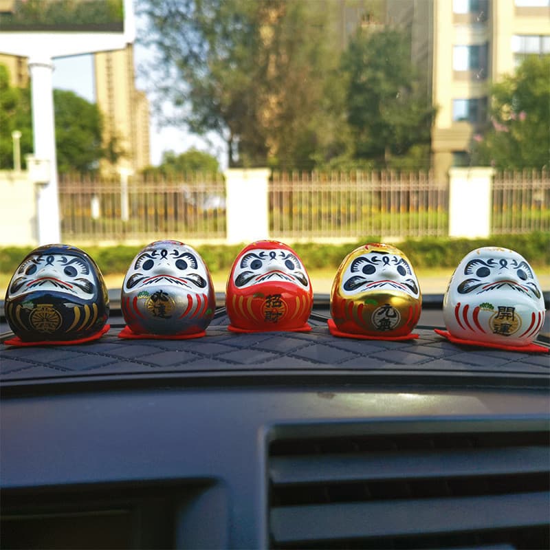 Decorações Dharma em estilo japonês Ovos Dharma de cerâmica Lucky Dharma Pequeno Mini Lucky Cat Decorações de carro 821A