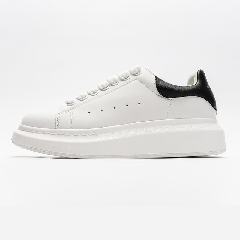 Tênis brancos de cano alto para mulheres, sapatos de sola grossa com aumento de altura interno, tênis plataforma versáte