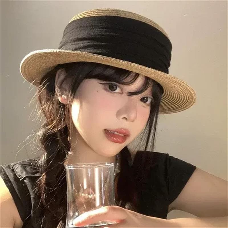 Chapéu de palha tecido de topo plano feminino verão 2024 novo estilo francês Hepburn estilo chapéu superior à beira-mar