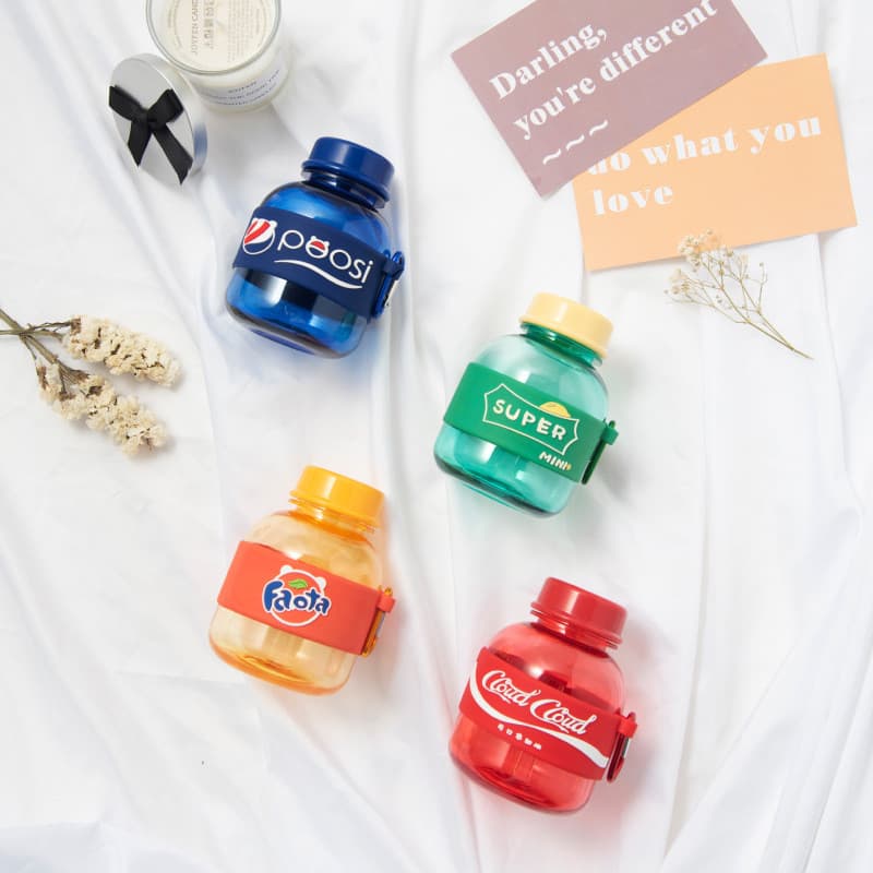 Verão na moda influenciador INS copo prático criativo portátil dos desenhos animados copo de bebida resistente a altas t
