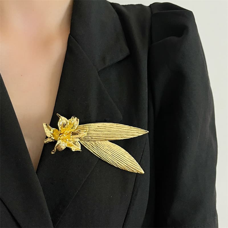 1 Peça Broche De Flor De Cauda De Pássaro-Petróleo De Folha De Metal Com Design Exagerado Retrô