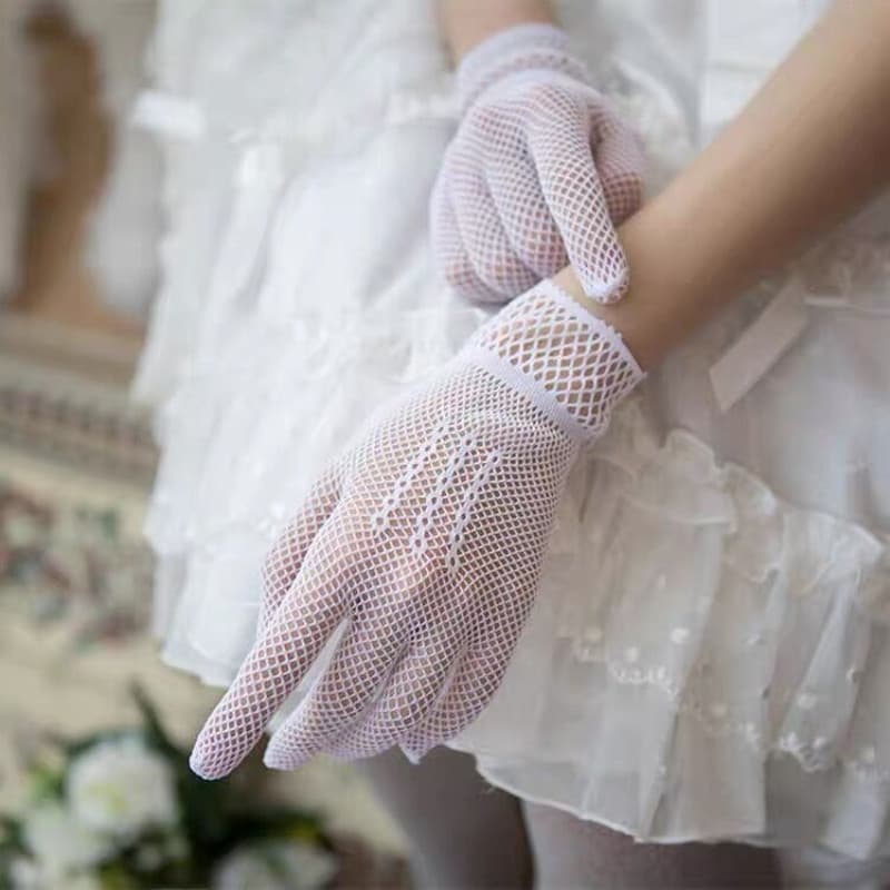 Luvas de noiva em renda sensual com detalhes vazados, adequadas para apresentações femininas no palco.   YSFL