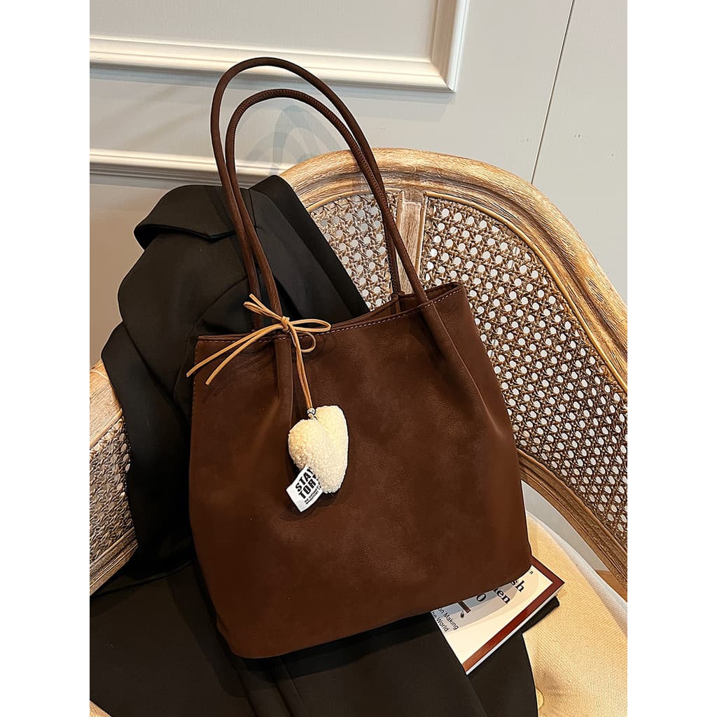 Grande capacidade Retro camurça um ombro axilas Commuter saco feminino 2026 novo estilo High-End simples All-Match