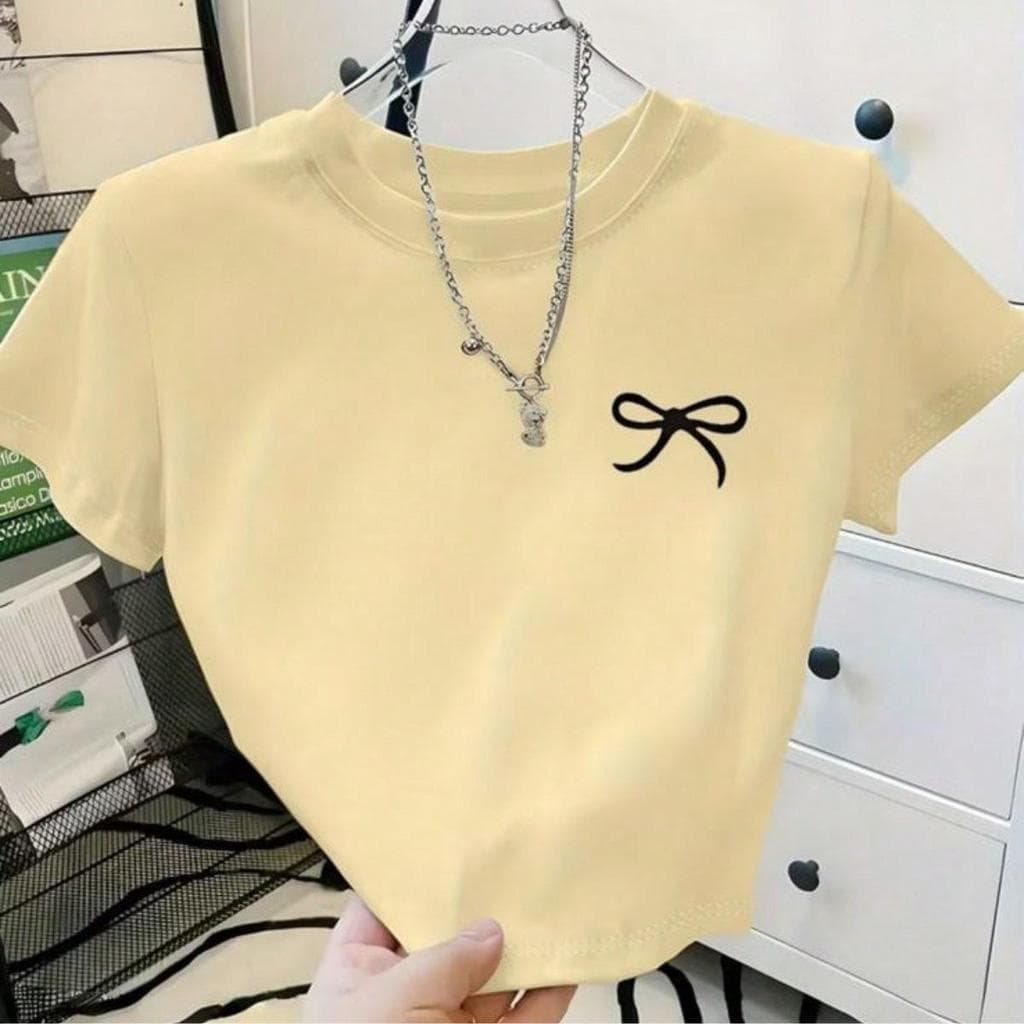 Camiseta Cropped Feminino Lacinho Top Cropped Manga Curta Tecido Leve Confortável Perfeito Casual