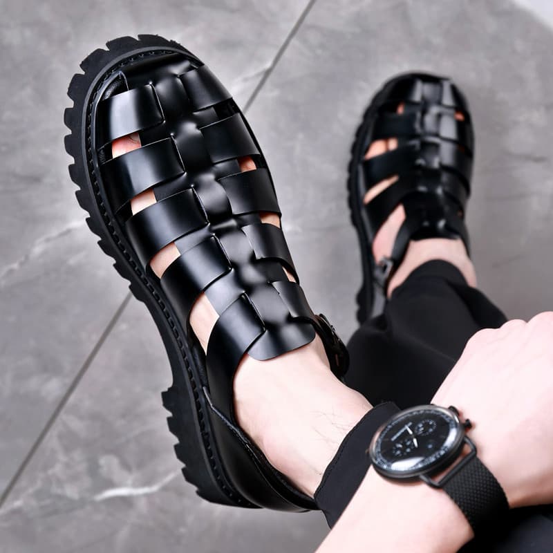 Roman Baotou couro genuíno sandálias de sola grossa verão oco respirável buraco sapatos de praia moda na moda porco gaio