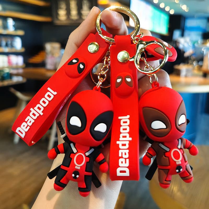Chaveiro de boneco de desenho animado, adequado para carros e mochilas.   OEMG