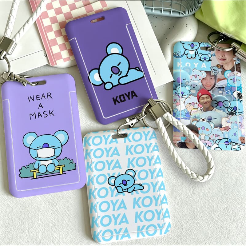 BT21 KOYA Porta-Crachá com Cordão para Cartão Kawaii Azul Personalizado para Estudante Trabalho Escola e Coleção K-pop.