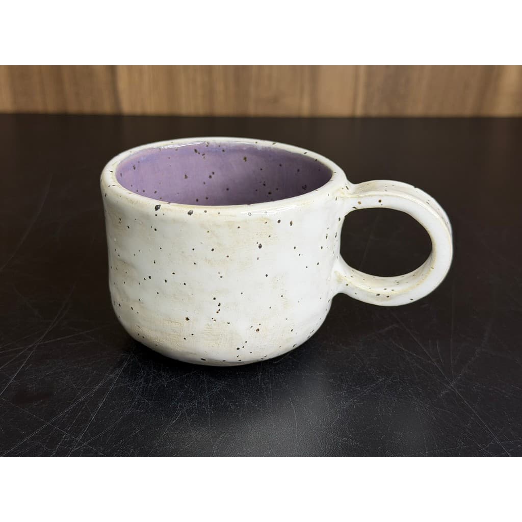 Caneca de Cerâmica Artesanal Branca Interior Colorido 250ml