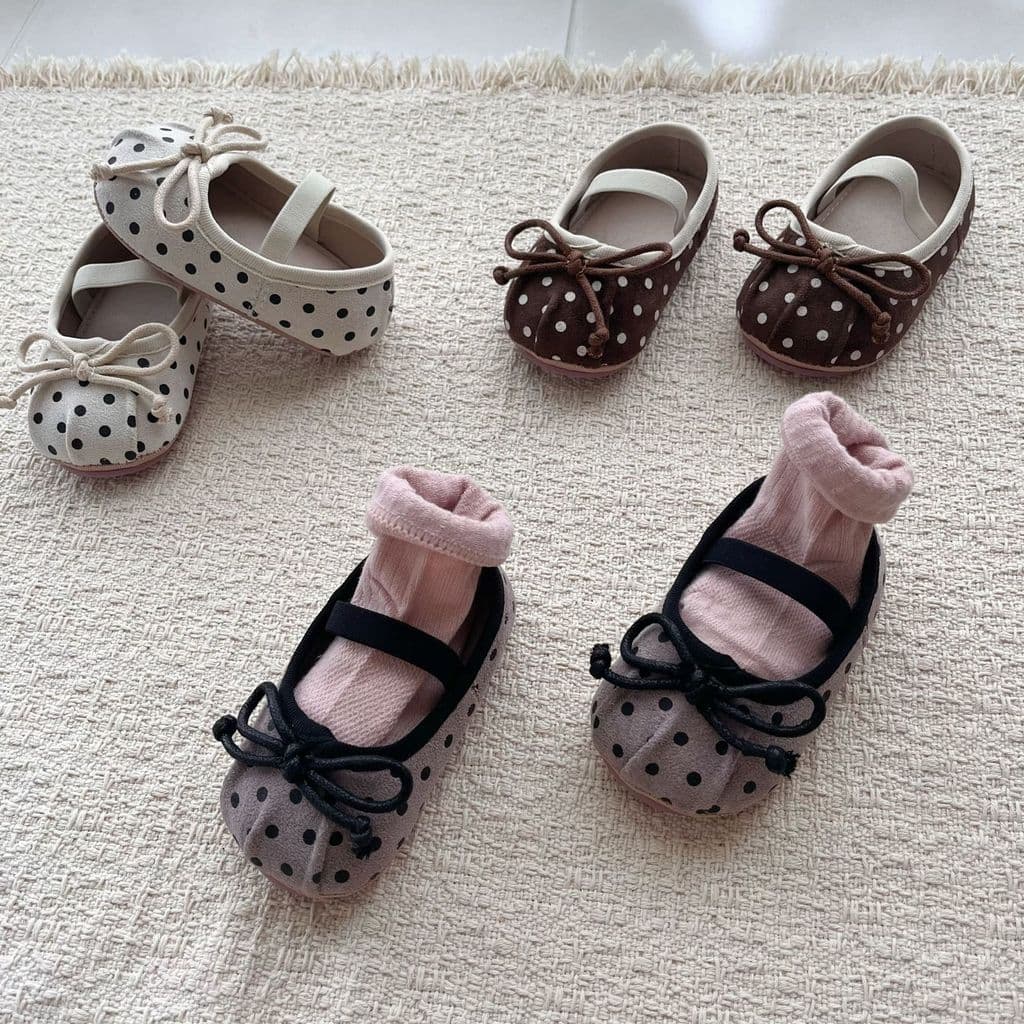 Outono sapatos de bebê versão coreana sapatos dianteiros de sola macia bebê menina princesa sapatos arco elástico boca D