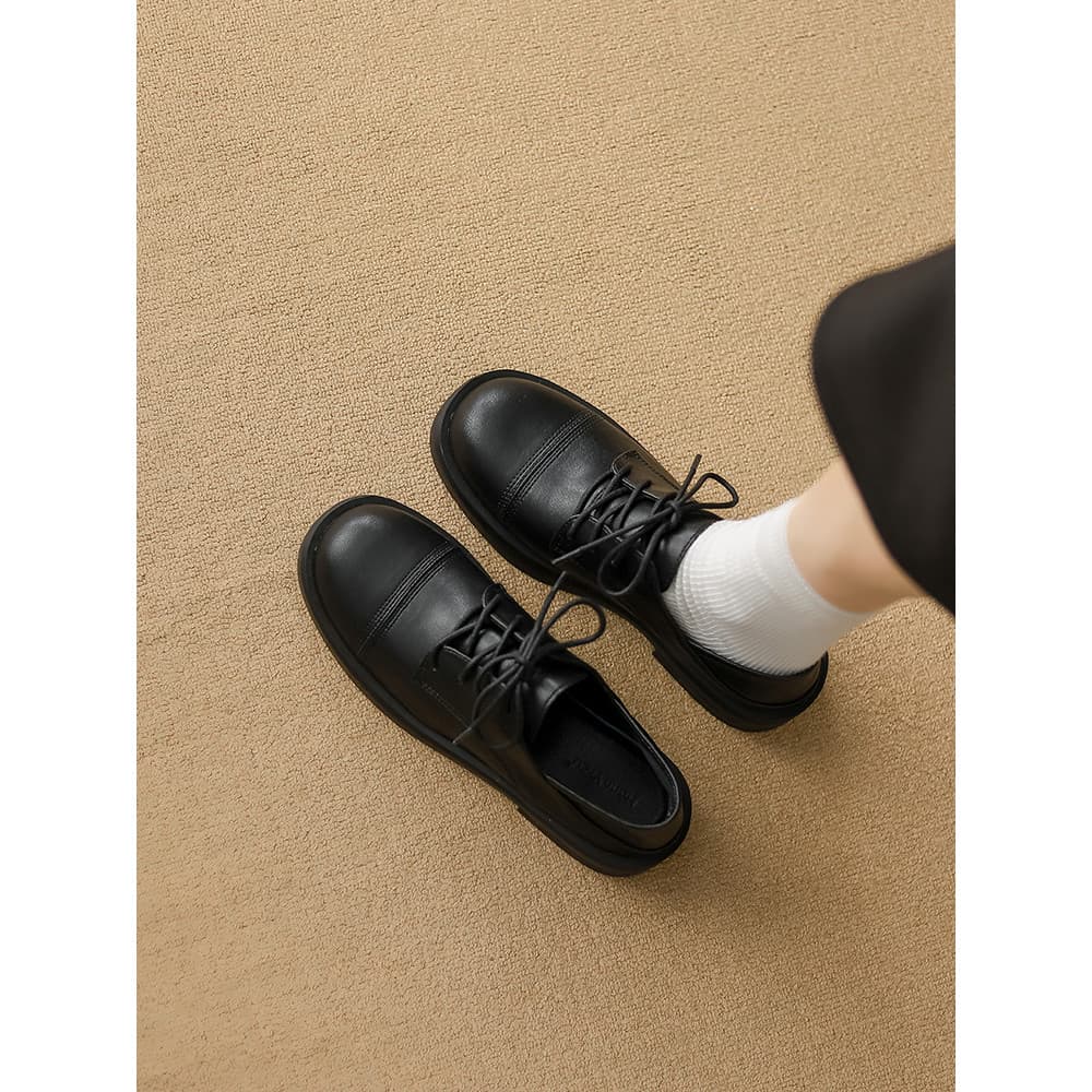 Versão de pele de carneiro ~ estilo britânico mocassins femininos 2025 novo estilo preto rendas dedo do pé redondo All-M