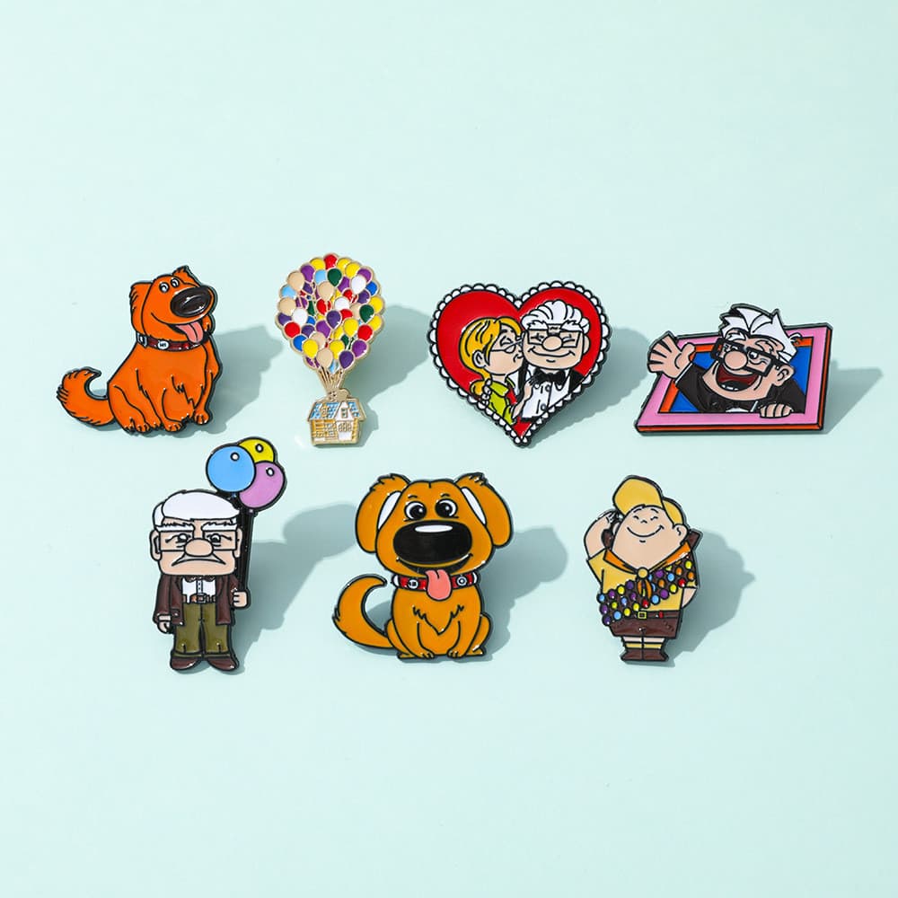 [7pçs] Broches de Liga Up - Altas Aventuras, Decora Roupas e Mochilas