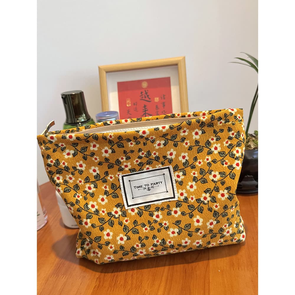 Retro amarelo Floral veludo saco cosmético feminino portátil grande capacidade embreagem Outing saco de armazenamento de