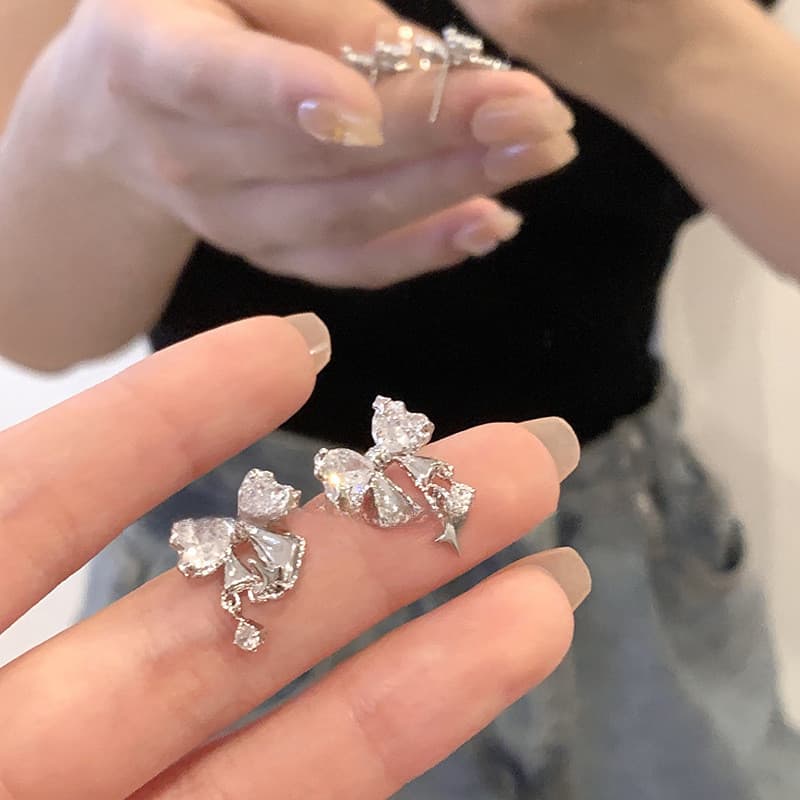 [Estoque pronto] Japonês coreano doce Bowknot zircão brincos feminino sentir High-End brincos elegantes WJG