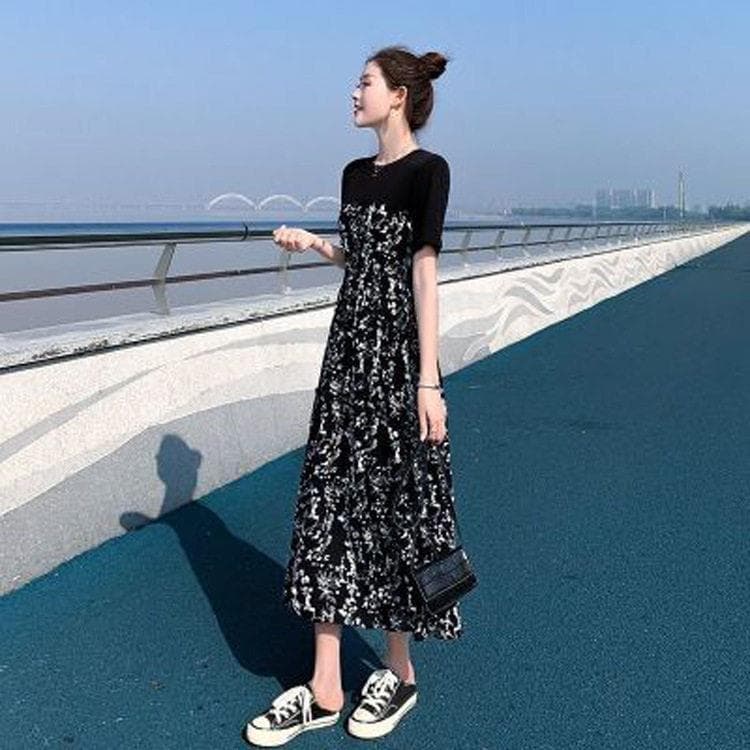 Vestido feminino 2025 verão novo estilo Hepburn comprimento médio saia Floral temperamento cintura mais magro olhar de m