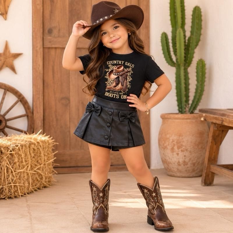 Roupa Infantil Estilo Boiadeira Tshirt Estampada e Short Saia Courino com Laço para Meninas