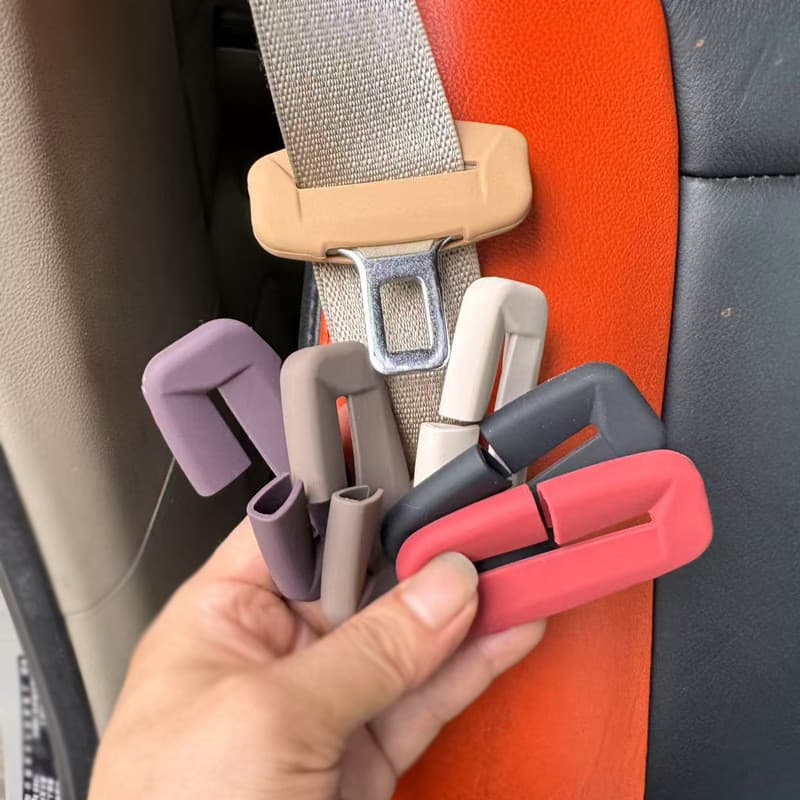 Conjunto de acessórios para carro com fivela pequena, capa protetora de silicone, clipe universal para cinto de seguranç