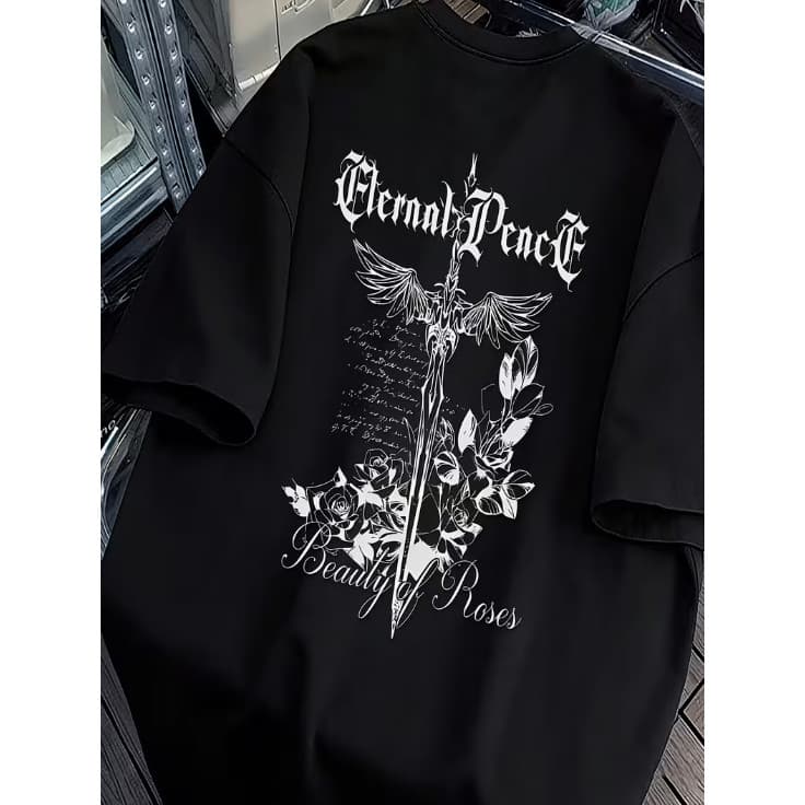 Camiseta Oversized Streetwear Y2K Gótica Dark Estampa Espada Rosas Eternal Peace Unissex