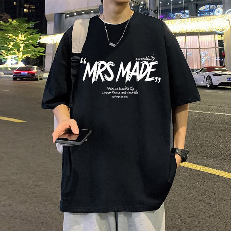 Camiseta de manga curta masculina verão 2026 novo estilo americano High street street Wear meia manga meninos solto algo
