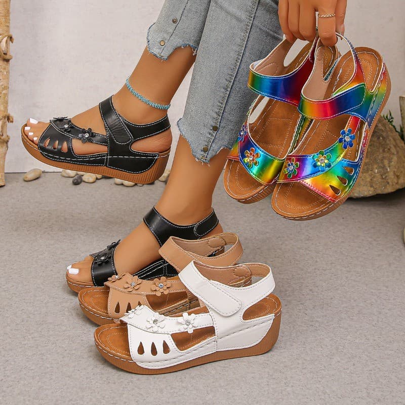 2026 Novas Sandálias Femininas Com Salto Inclinado De Fundo Grosso Grande Boca De Peixe Praia Flor Sapatos Decorativos