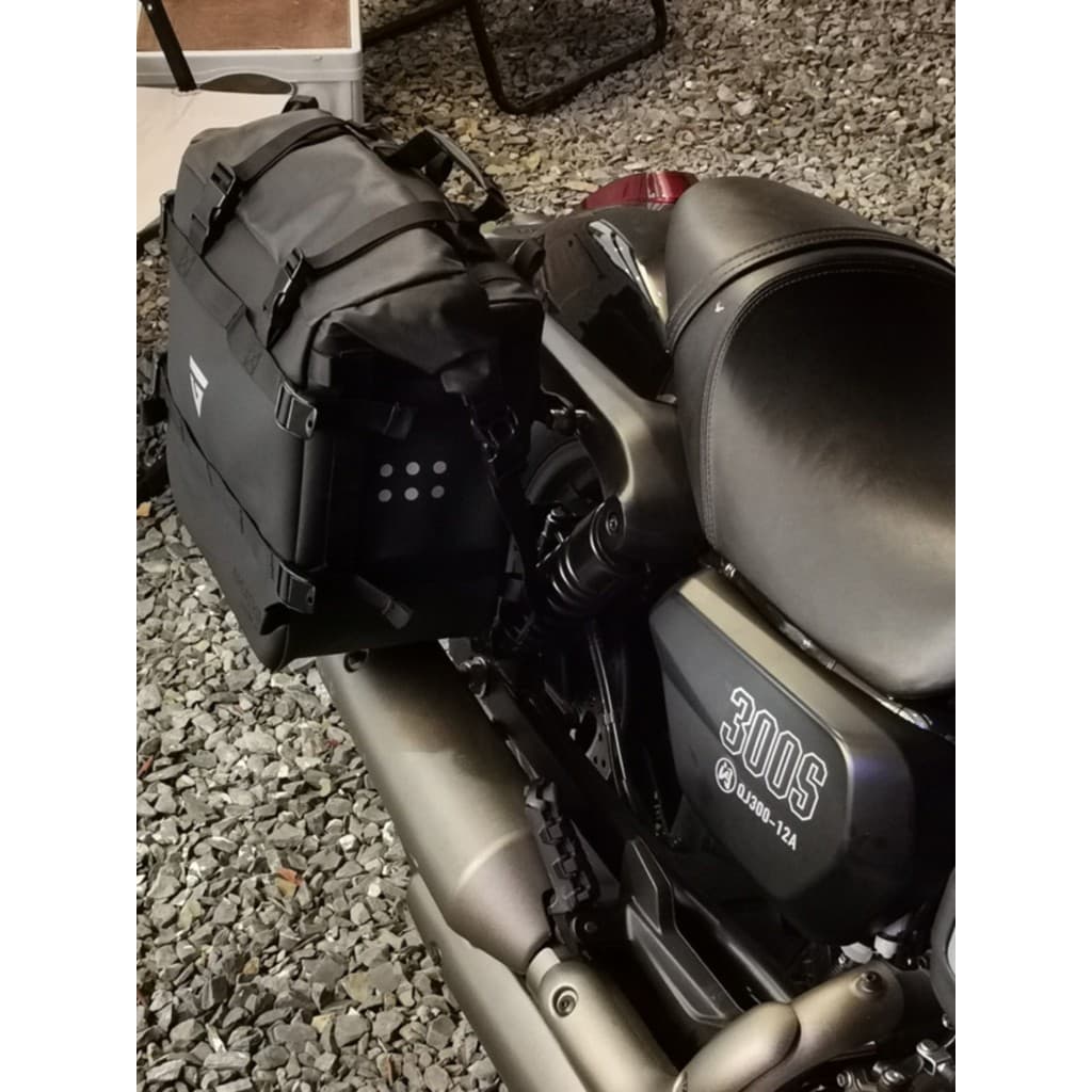QJMOTO Flash 300S Retro Liberação Rápida À Prova D 'Água Bolsa Lateral Sela Bolsa Modificada Bolsa de Viajante Motor Bol