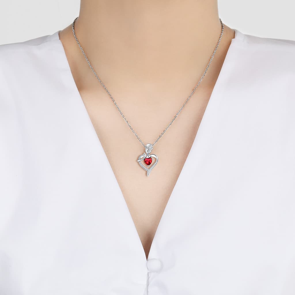Colar feminino de flores preservadas com rosa amor