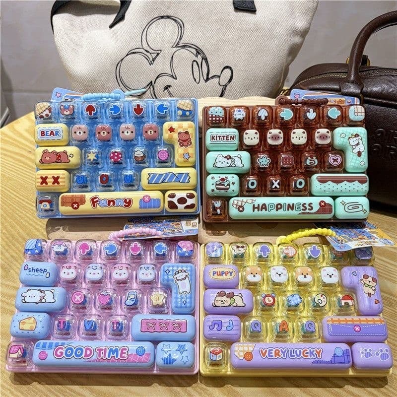 Chaveiro de brinquedo com teclado de descompressão de 26 teclas pingente de bolsa grande