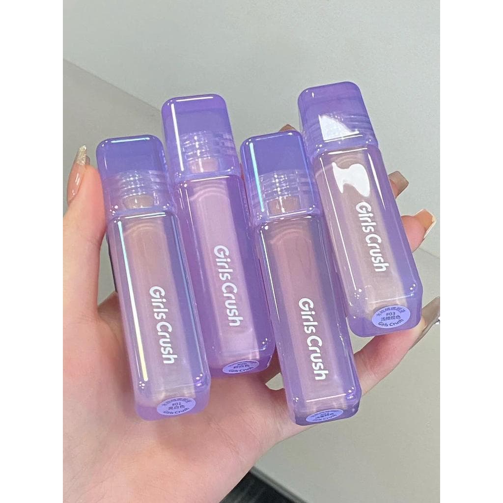 Meninas meninas esmagamento água veludo corretivo iluminando superfície líquida rosto médio iluminando destaque capa olh