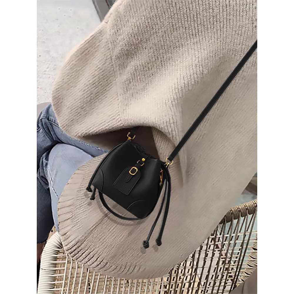 bolsa feminina bolsa transversal feminino High-End axila pequeno saco feminino 2025 novo estilo moda Retro cordão balde