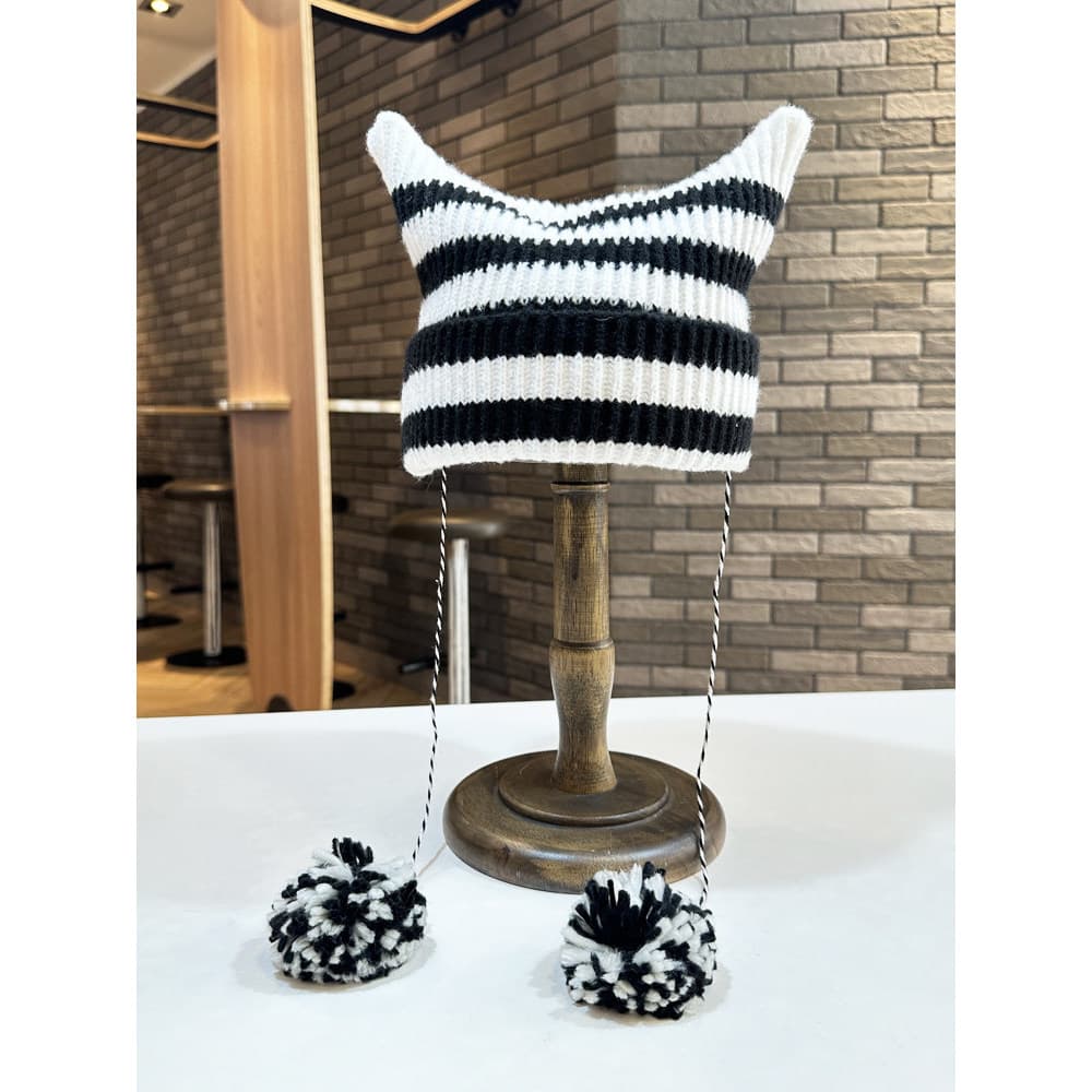 Versão coreana novo estilo pequeno diabo listrado chapéu de lã feminino outono inverno bonito orelhas de gato chapéu de