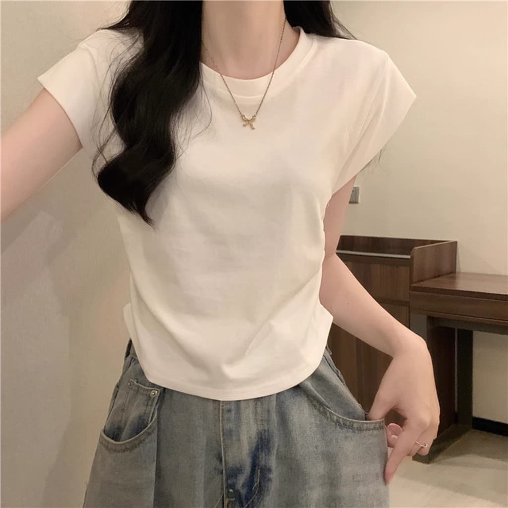 Novo estilo de manga curta camiseta feminina verão estilo Hong Kong ins estilo fino-ajuste mais magro olhar nicho mangas