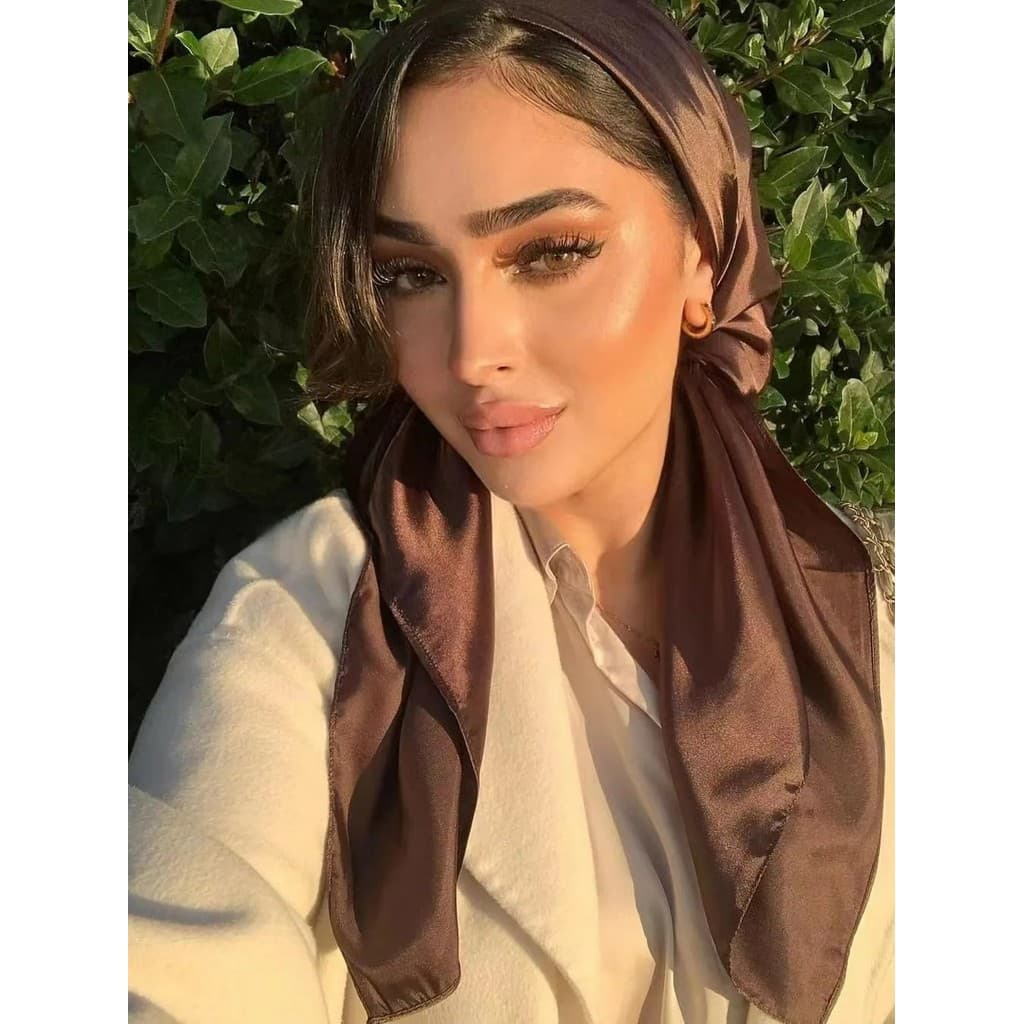 Turbante cor sólida estiramento Bandana boné cetim curvo avião boné Baotou elegante All-Match pulôver chapéu