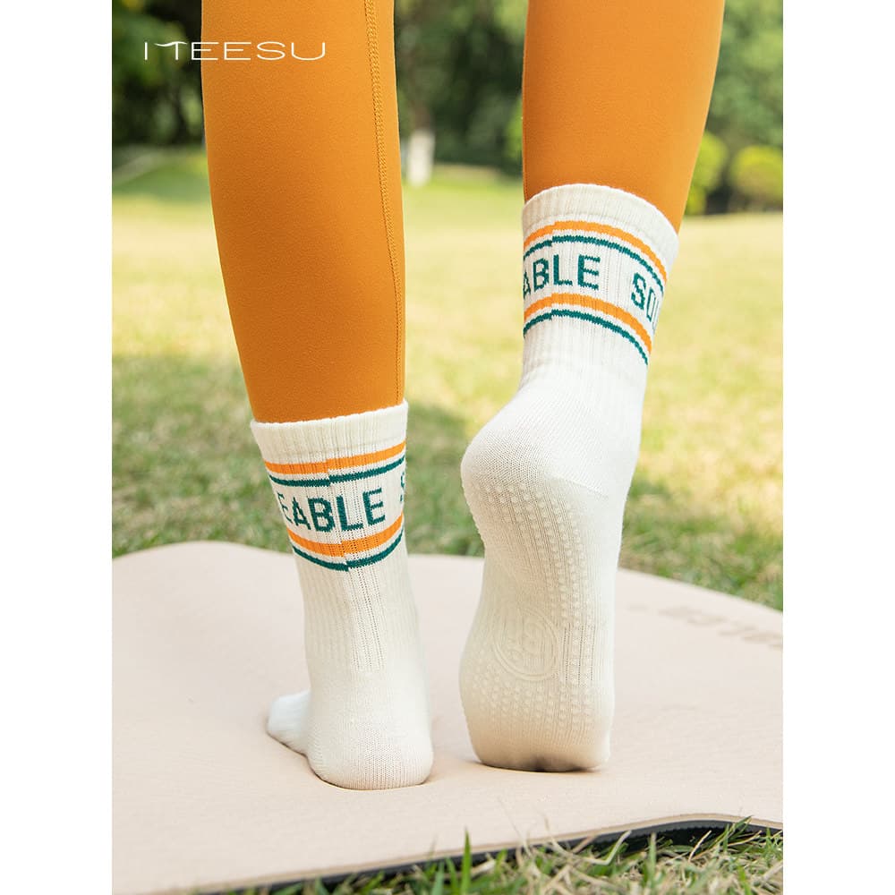 Lindas meias antiderrapantes para ioga, outono inverno, esportes internos, meias antiderrapantes, uso ao ar livre, combi