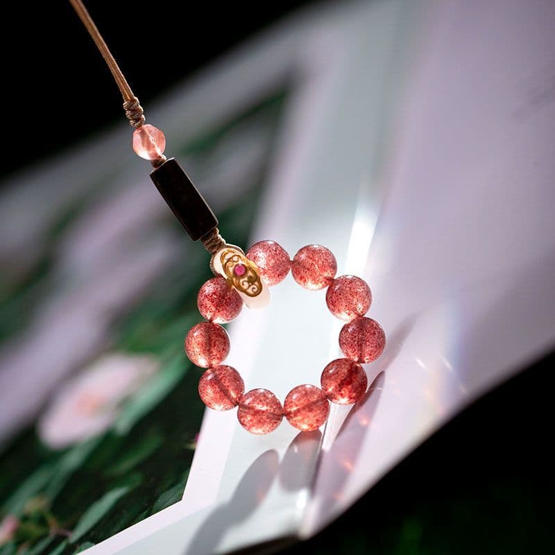 Pingente de cordão para celular com cristal de morango para boa sorte, corrente de celular requintada, amuleto de flor d