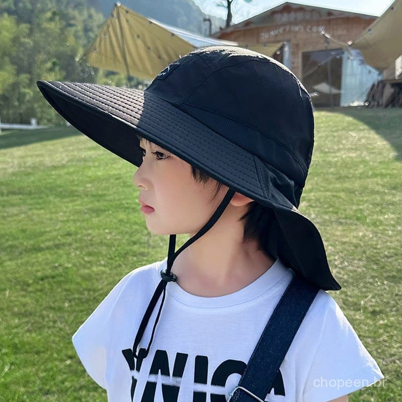 Chapéu de Sol Infantil para Praia de Verão com Proteção Solar UPF 50+ e Aba Larga, Equipado com Alça Ajustável para o Pe