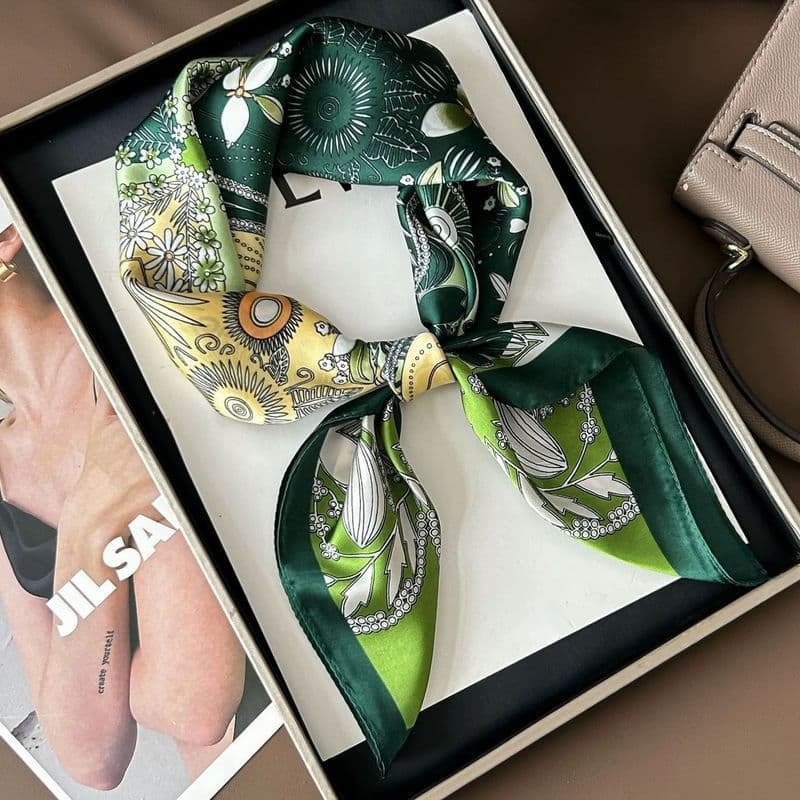O Lenço De Fita Feminino 2025 Novo Outono E Inverno Exude Um Senso De Moda Sofisticação26.5.1