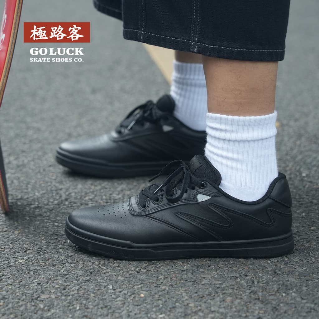 Jilukeyi série preto fosco verão novo estilo primeira camada de couro masculino feminino baixo-Top resistente ao desgast