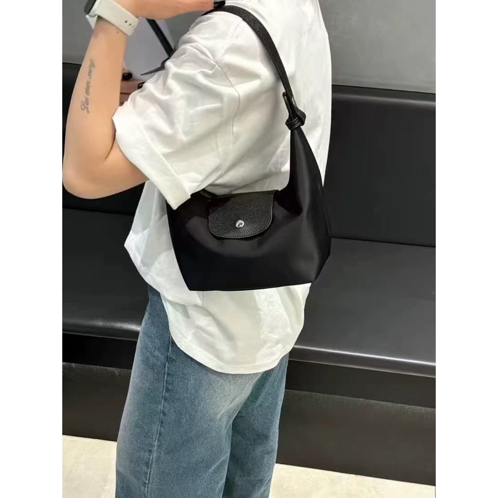 bolsa feminina Bolsa Pano de náilon pequeno saco senhoras 2026 novo estilo simples Casual portátil Commuter saco elegant
